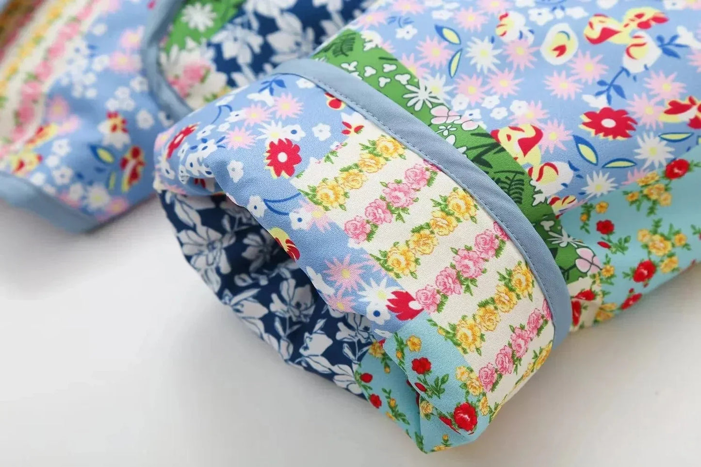 Quiltad jacka med blommigt patchwork - Margareta