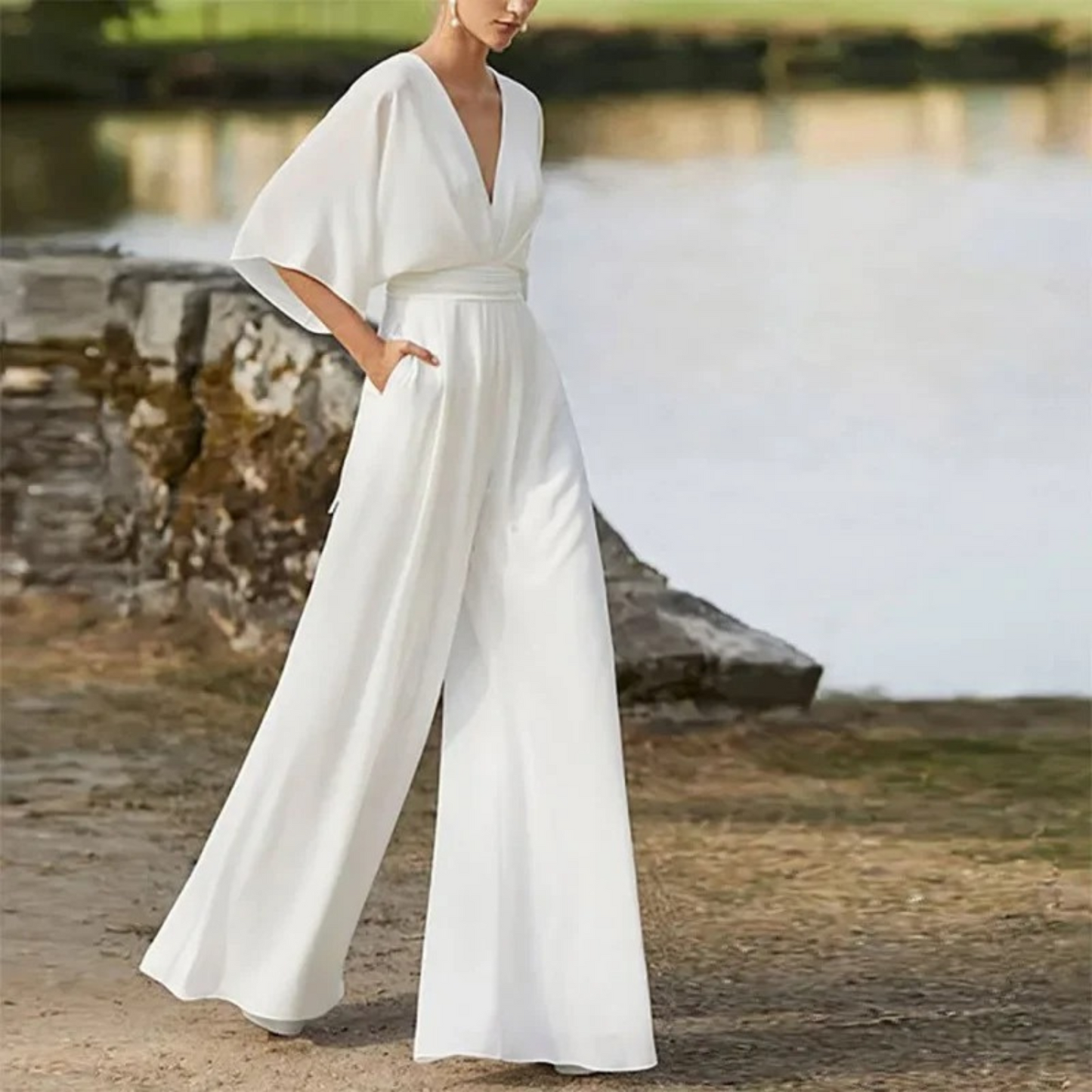 Elegant rödbrun V-ringad jumpsuit med lösa byxor - Alba