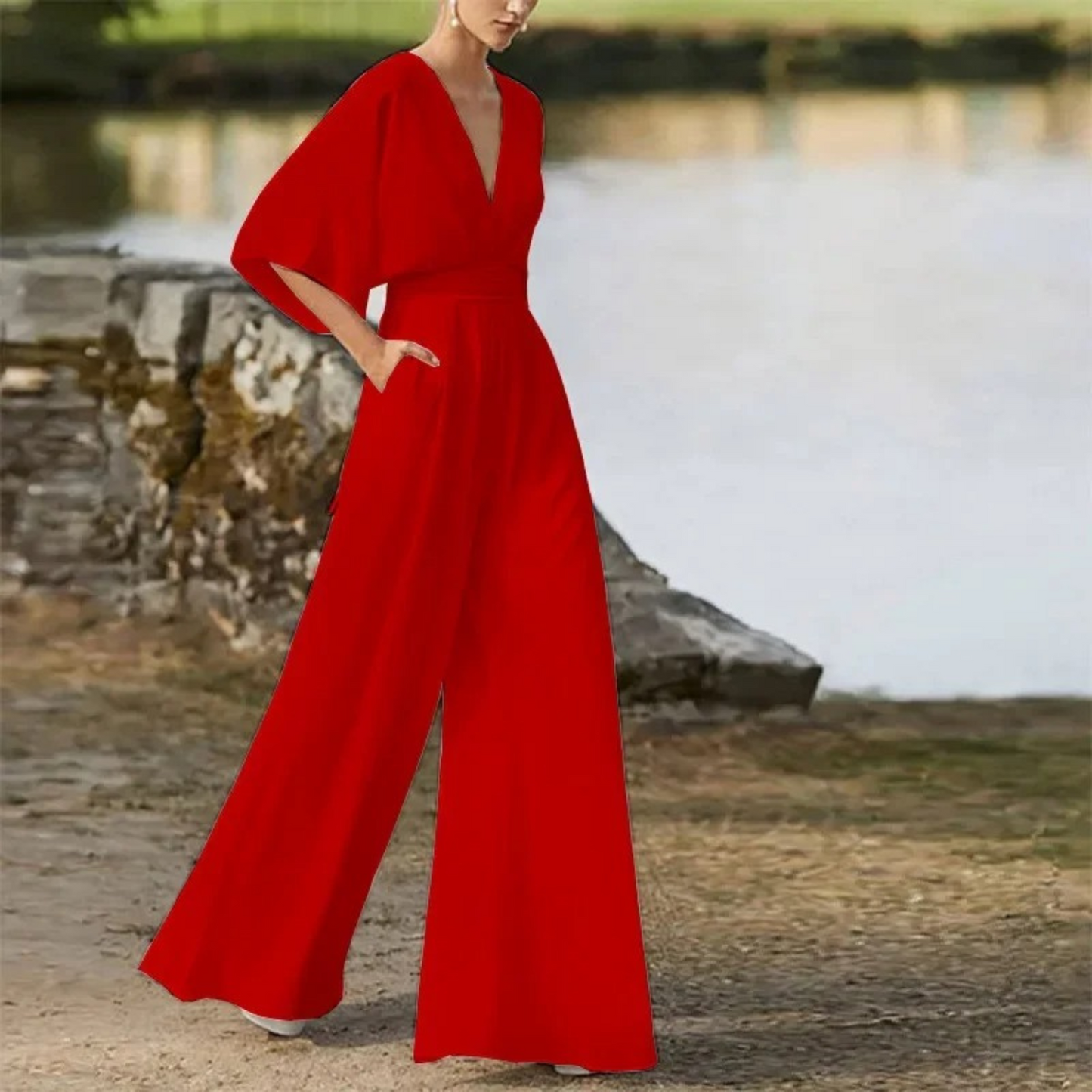 Elegant rödbrun V-ringad jumpsuit med lösa byxor - Alba