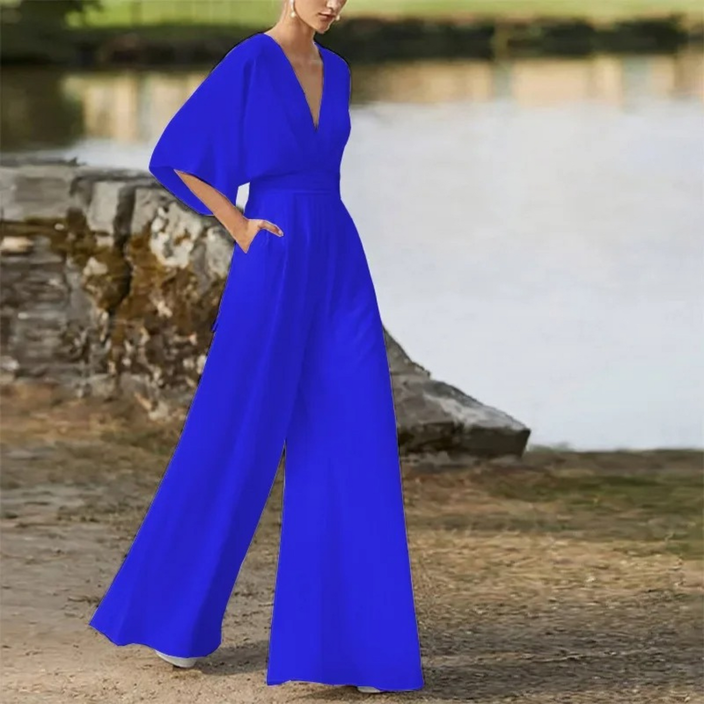 Elegant rödbrun V-ringad jumpsuit med lösa byxor - Alba