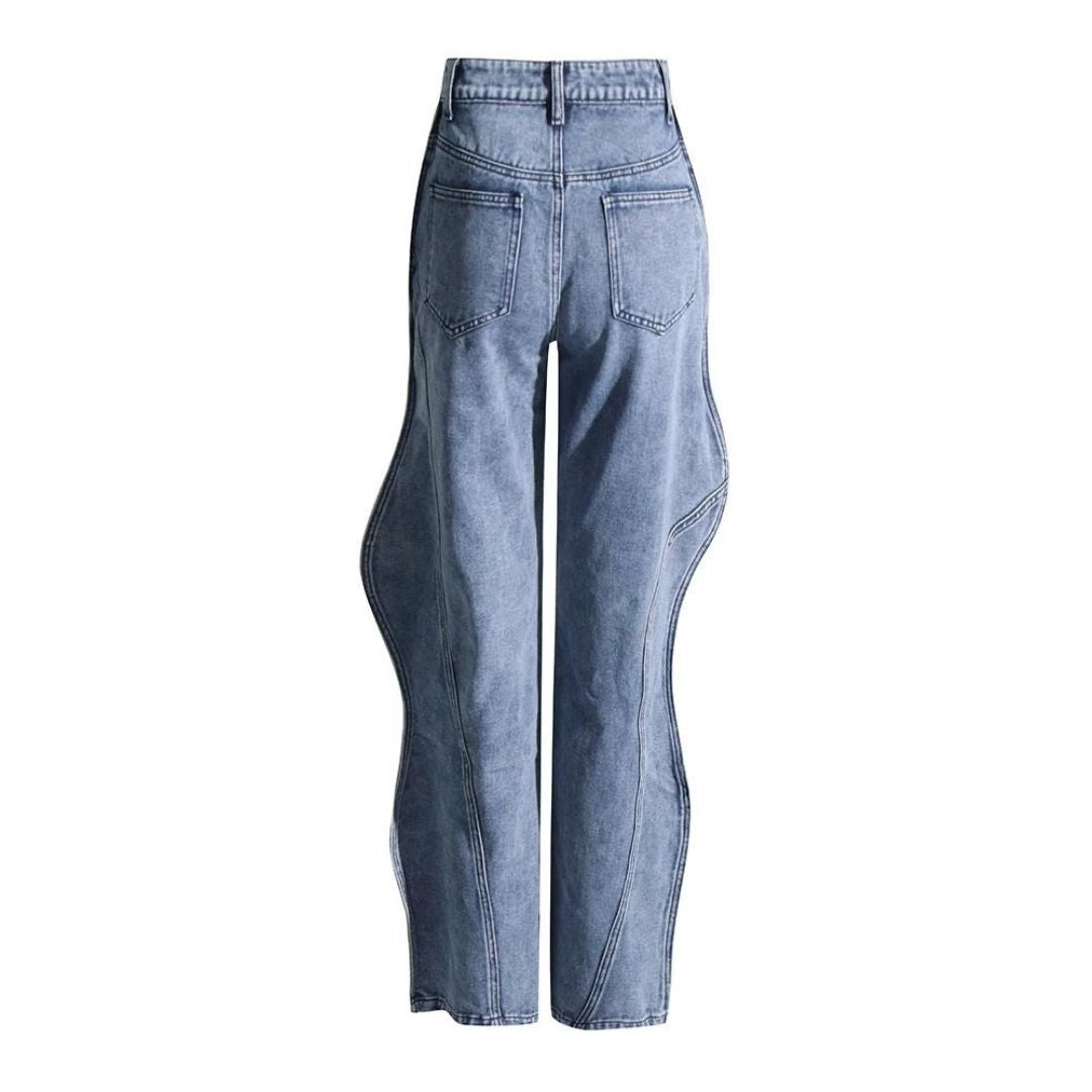 Jeans med hög midja och svängda sömmar - Daga