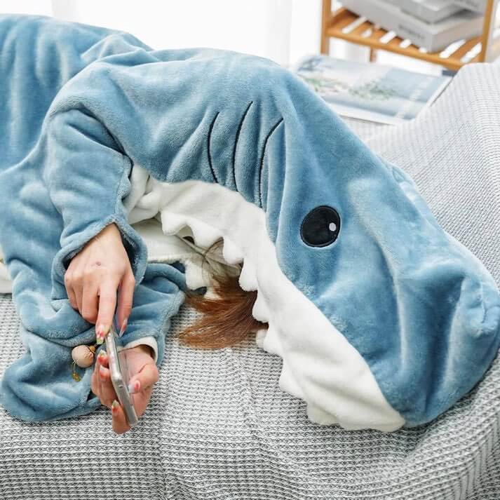 Bekväm shark onesie för hemmet - Nolina